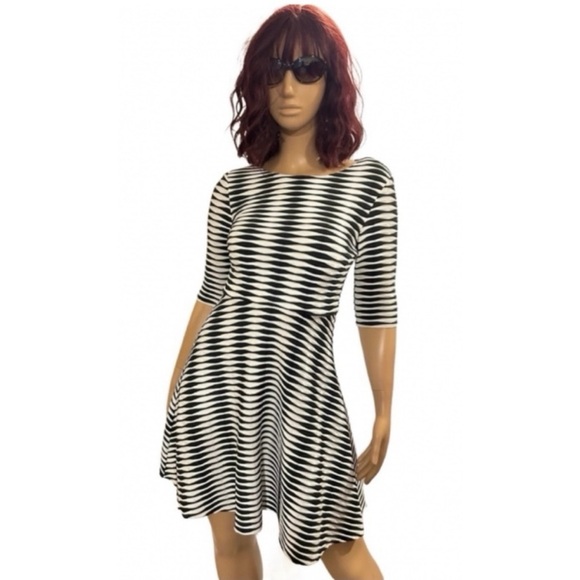 Donna Morgan Dress - Picture 2 of 4